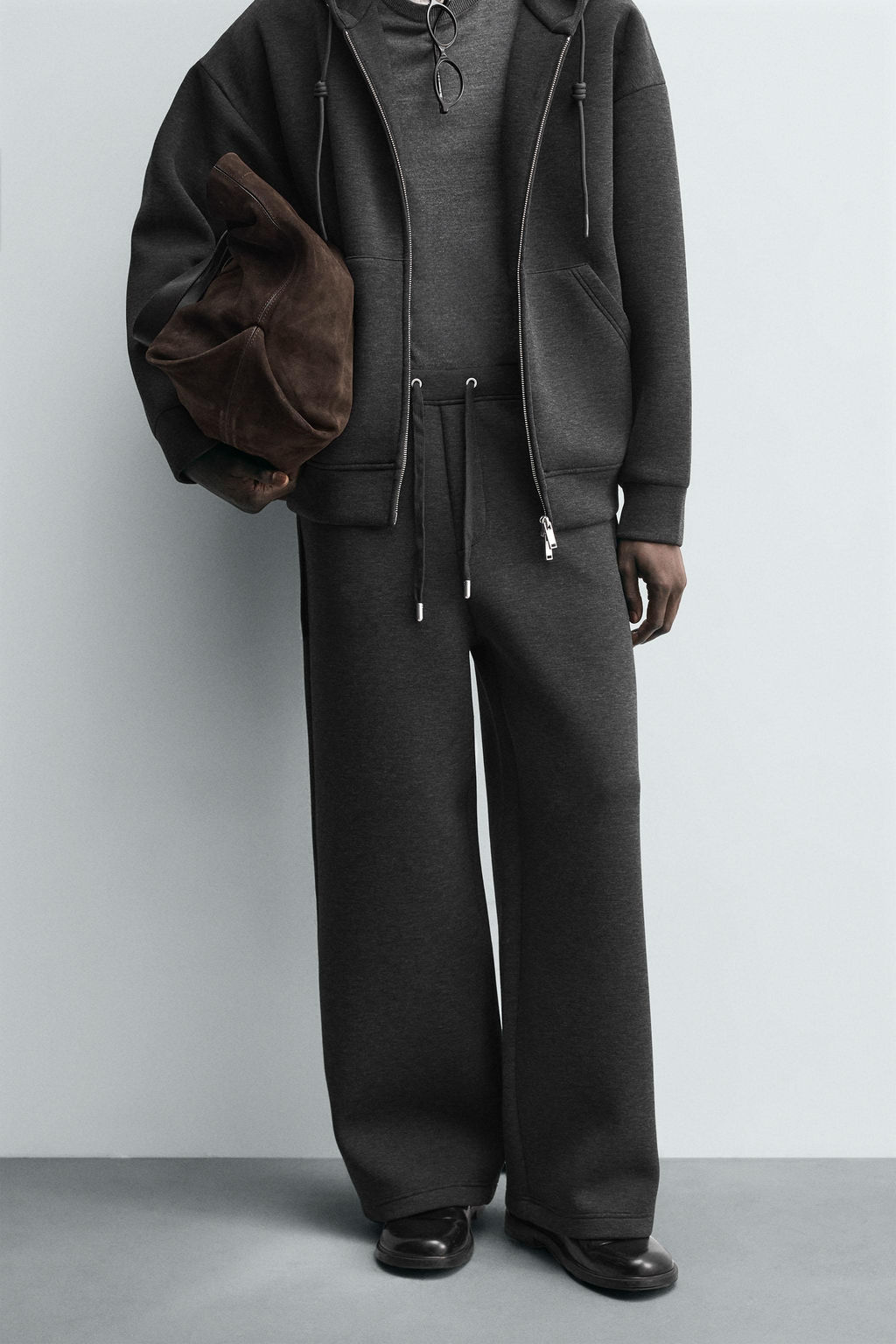 NEOPRENE-EFFECT WIDE-LEG TROUSERS - Zara фото 11