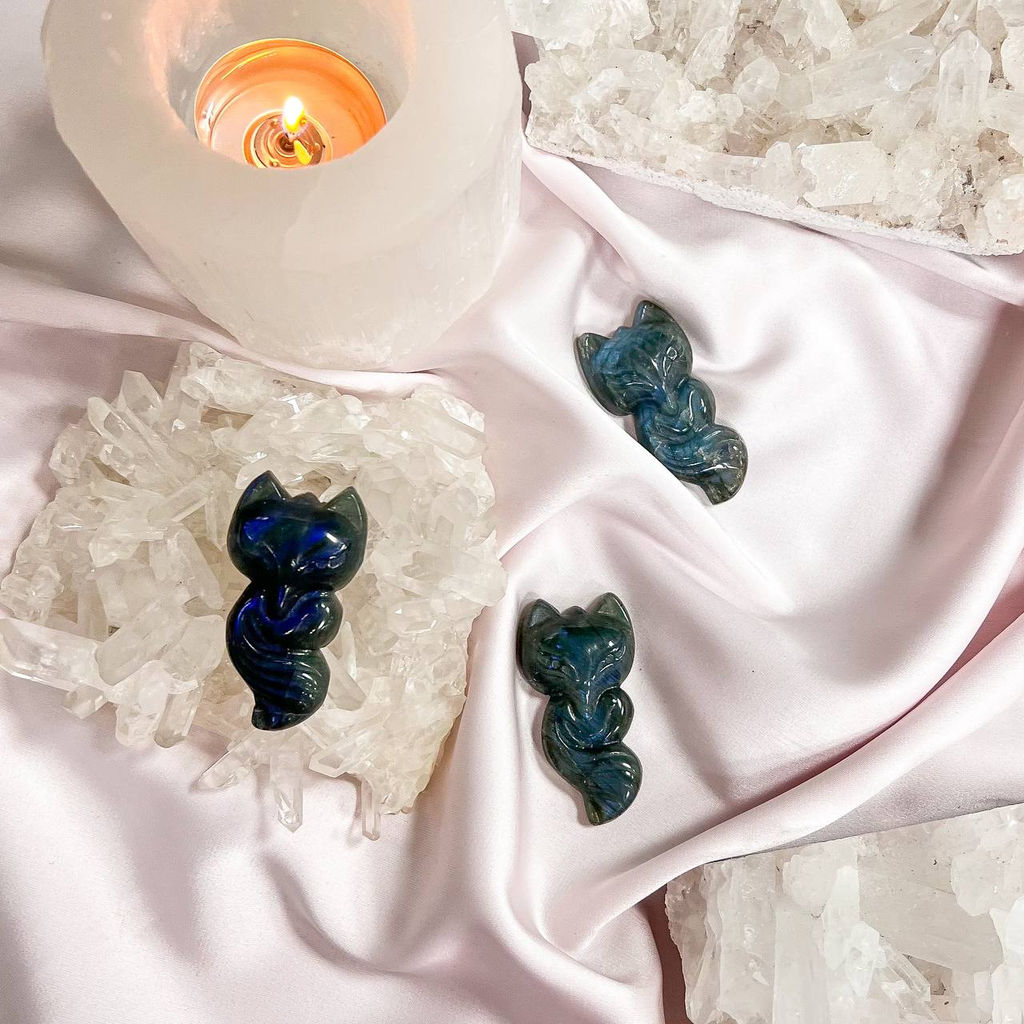 Фигурка резная Лиса "Кицунэ"" из Лабрадора