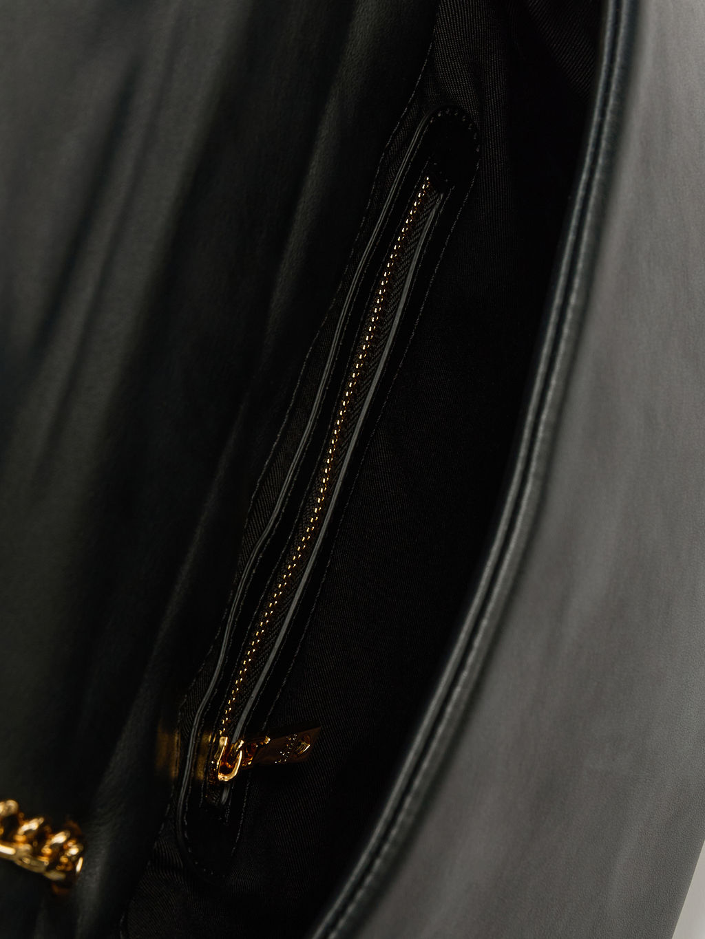 Женская сумка на плечо LOVE MOSCHINO EMBOSSED Q Артикул 4376982, черный фото 4