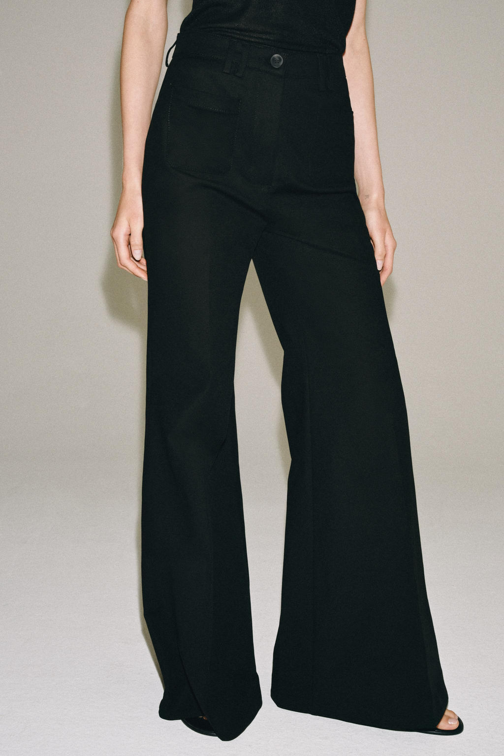 PANTAL?N FLARE ZW COLLECTION / Negro - Zara фото 2