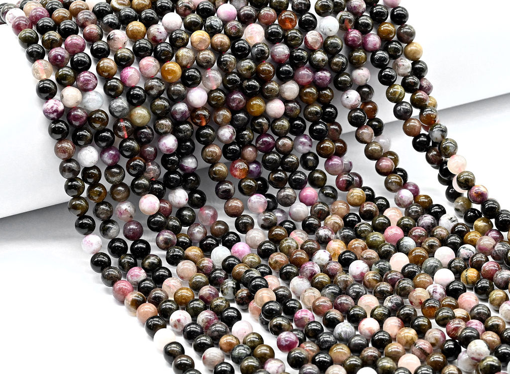 Бусины из турмалина шарик 6мм, 40см, 65 бусин Радуга камня