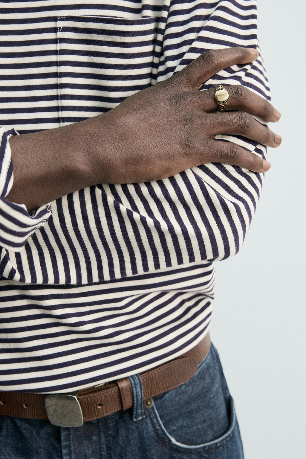 ANILLO SELLO GRABADOS / Oro - Zara фото 2