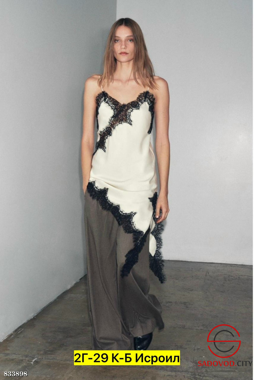 Платье женское с кружевом