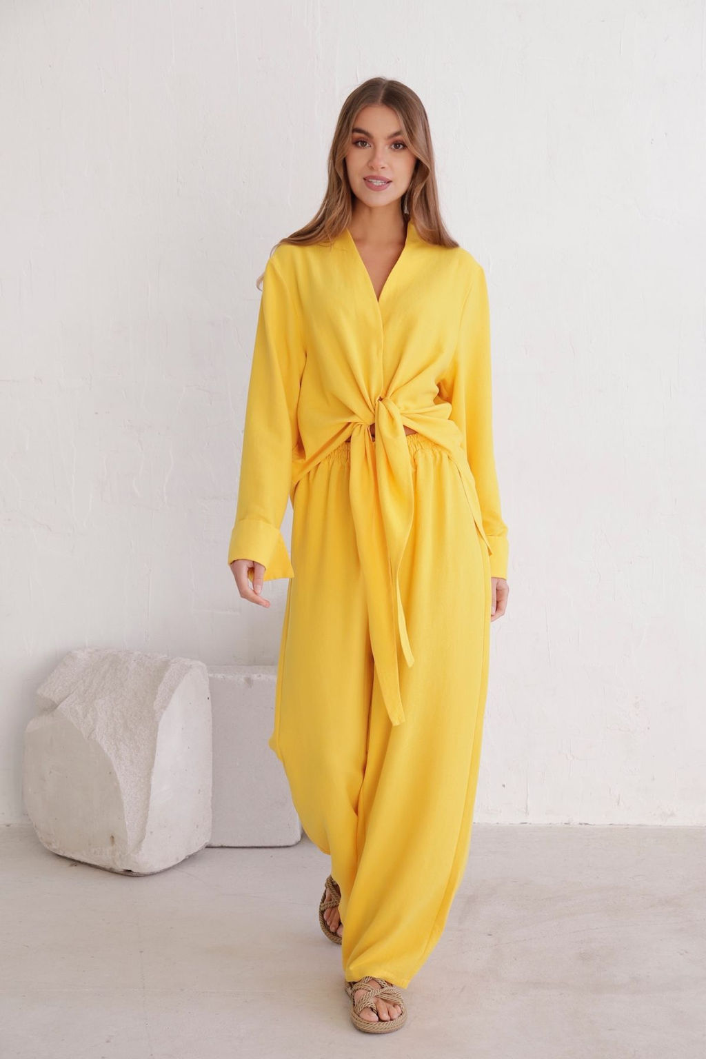 10503 Костюм из рубашки и брюк солнечно-жёлтый - Martichelli фото 4