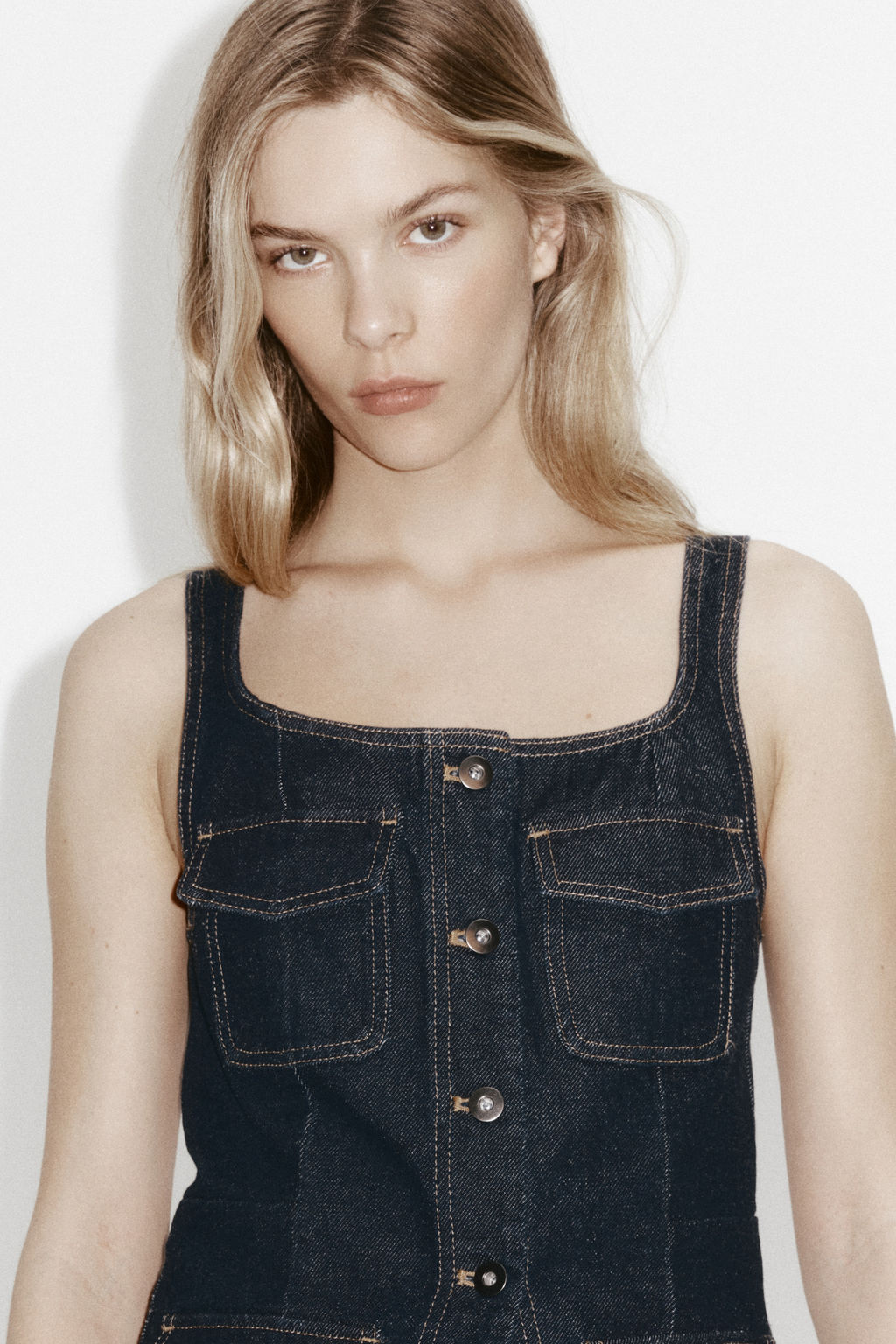 Top en denim con botonadura frontal - H&m фото 4