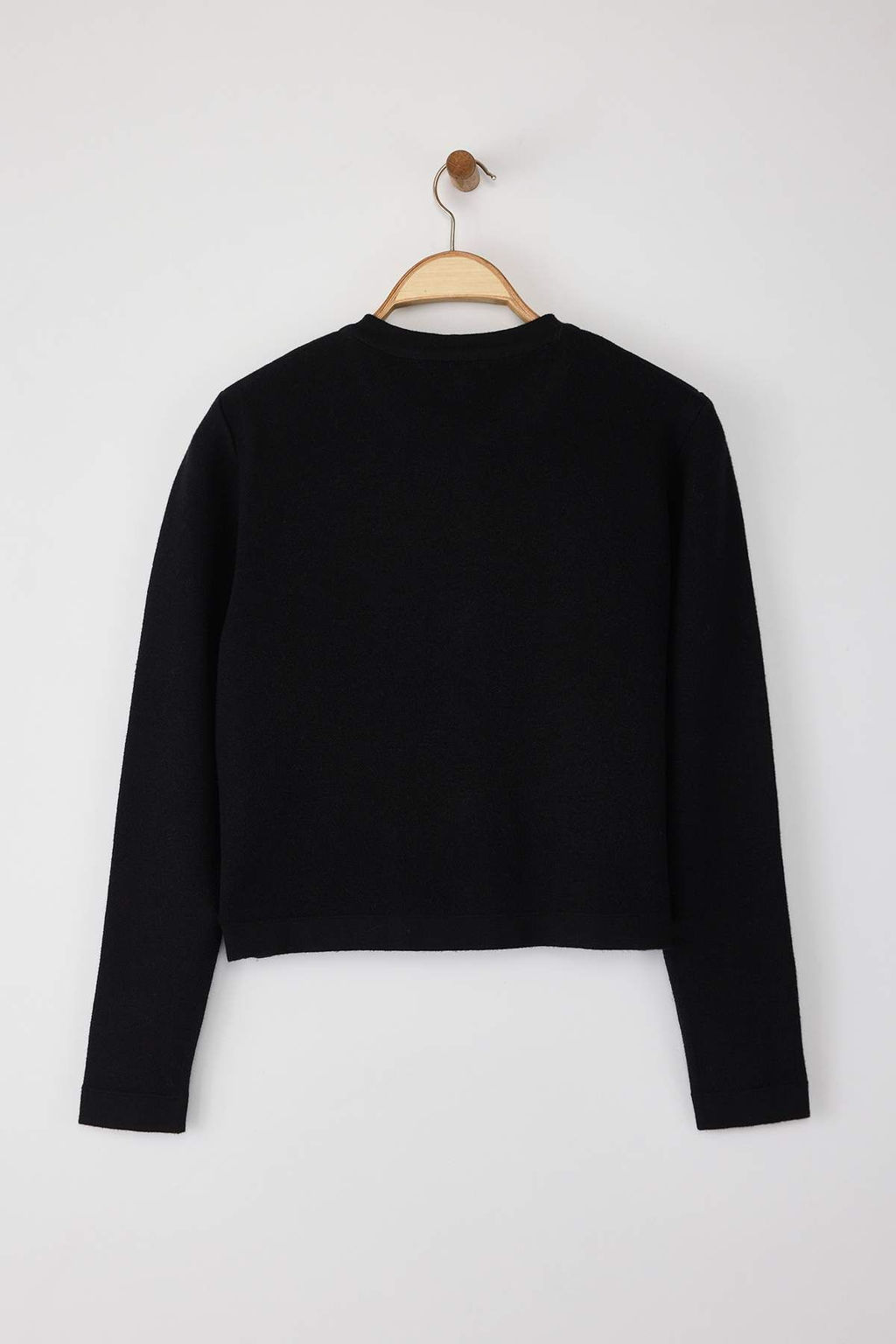 Wardrobe Essentials Siyah Dugme Detayl? Crop Premium/Ozel Iplik Triko H?rka | TWOAW26HI00094