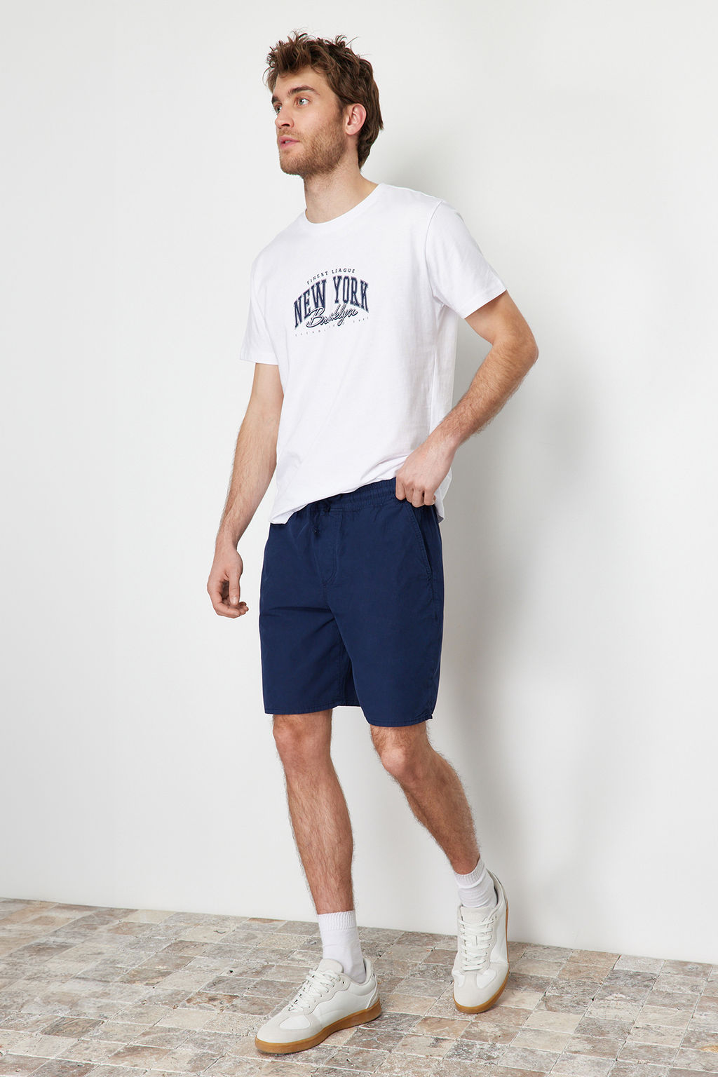 TRENDYOL MAN Lacivert Regular Fit Paper Touch Yumusak Tuseli Beli Bagc?kl? Sort Bermuda TMNSS24SR00006 - Trendyolmilla фото 4