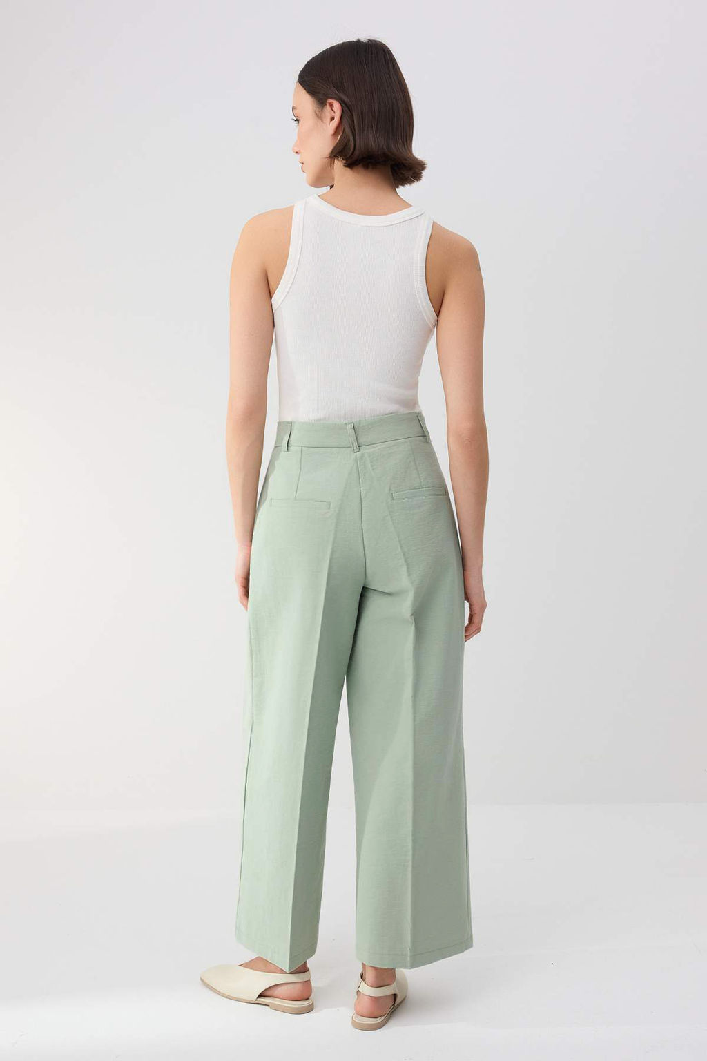 Trendyolmilla Wardrobe Essentials Ac?k Haki Gabardin Crop Wide Leg Pantolon | TWOSS26PL00024