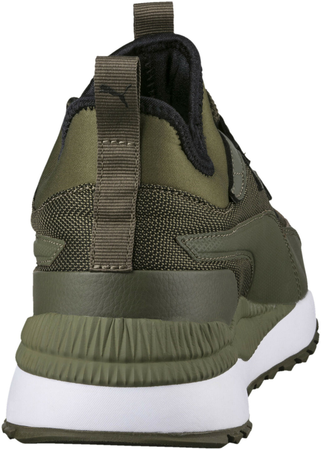 Кроссовки взрослые