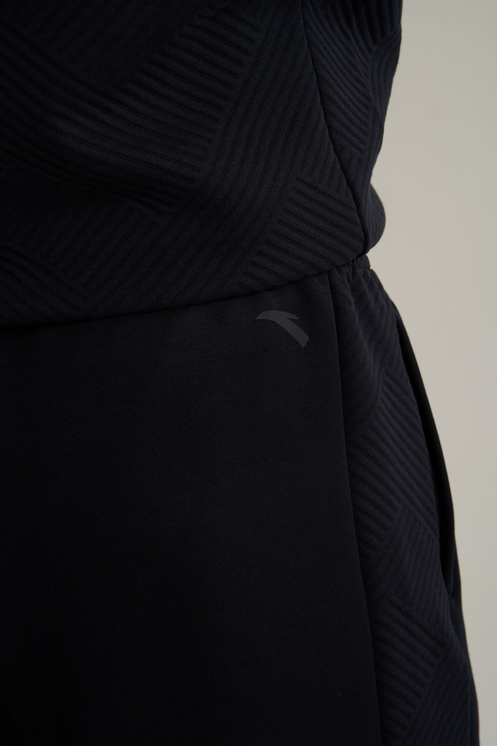 Брюки трикотажные Черный KT Knit Track Pants - Anta фото 7