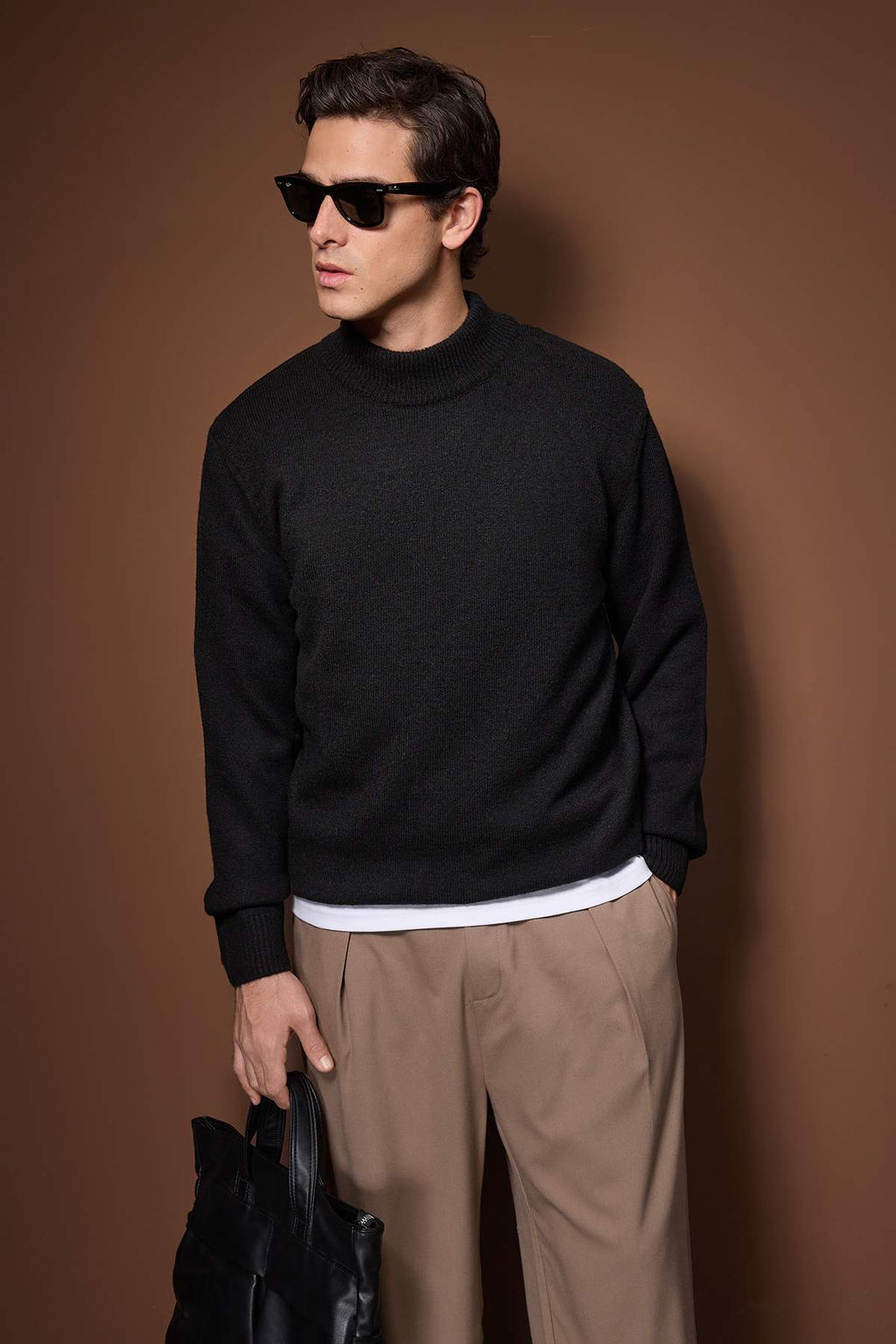 Siyah Relaxed Dik Yaka Duz Kazak TMNAW26KZ00013