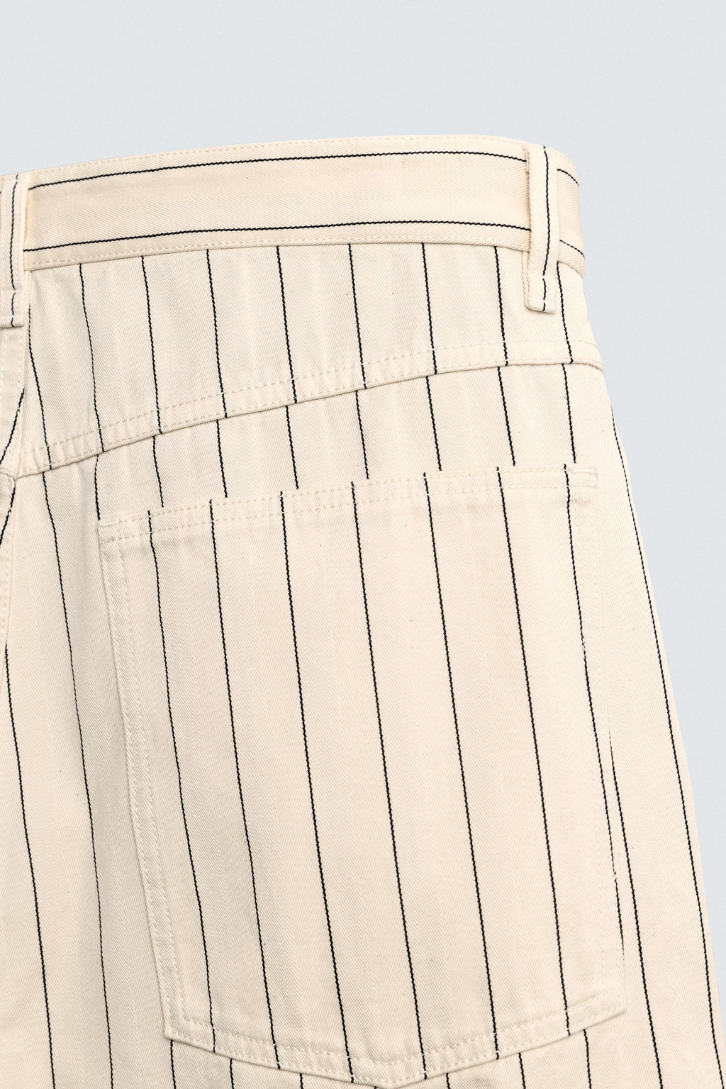 BERMUDA BAGGY FIT RAYA DIPLOM?TICA / Crudo