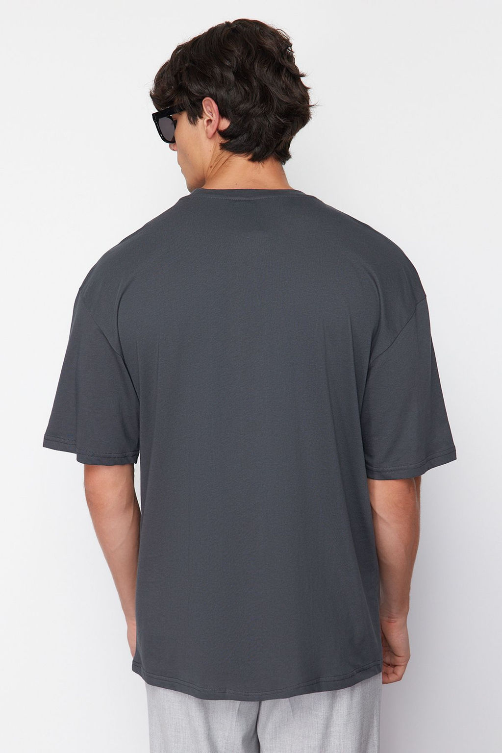 TRENDYOL MAN Oversize/Genis Kesim K?sa Kollu Sehir Bask?l? %100 Pamuklu T-Shirt TMNSS20TS1102 - Trendyolmilla фото 45