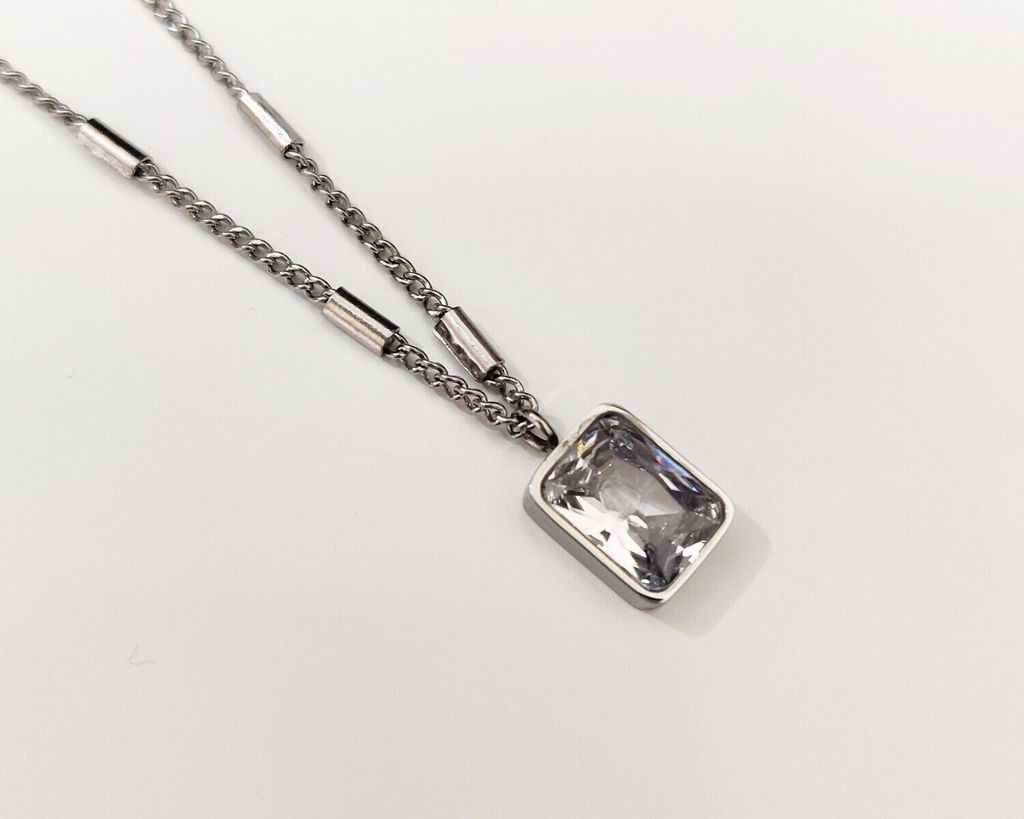 Кулон из стали на цепочке