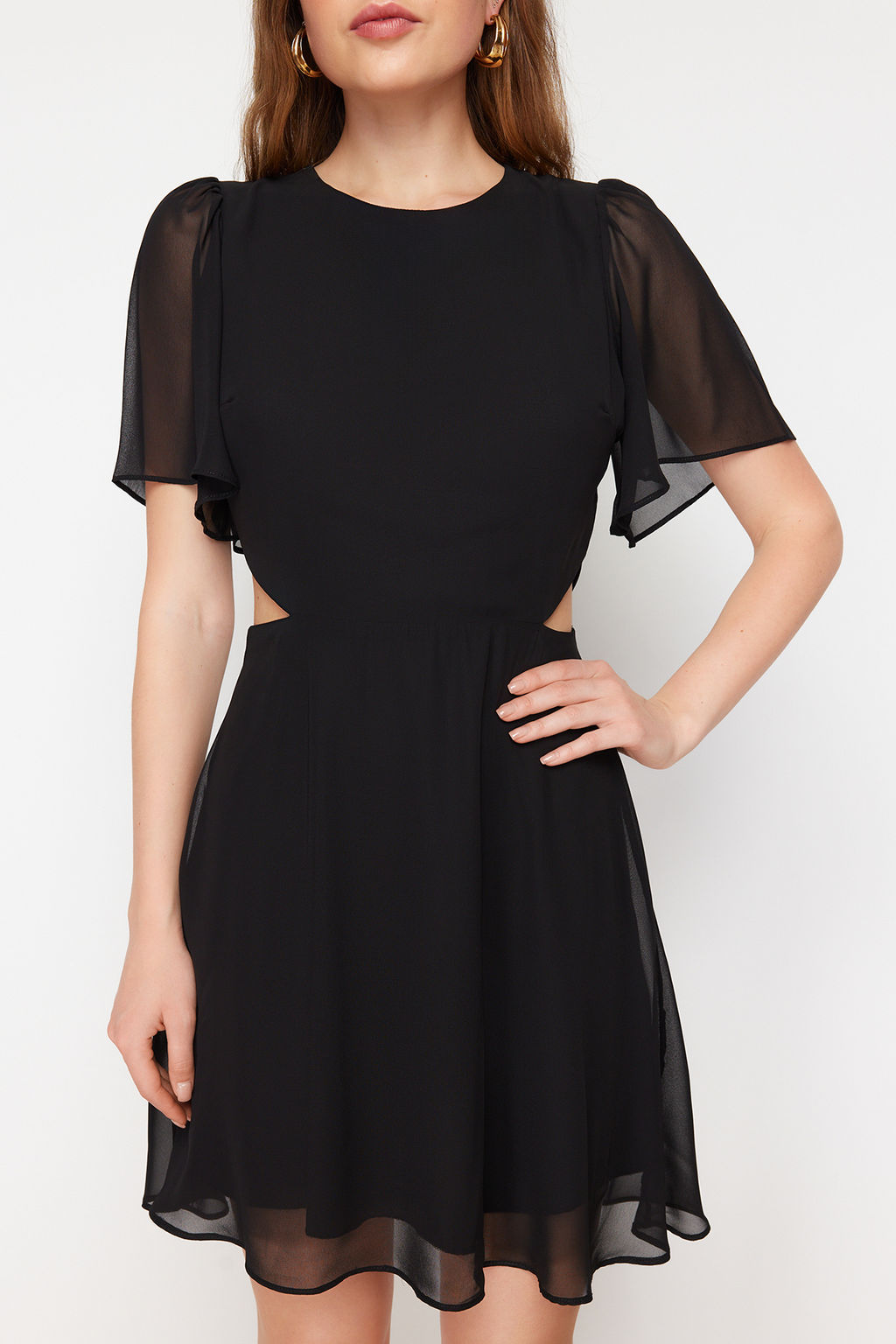 Siyah Etegi Belden Ac?lan Cut Out/Pencere Detayl? Mini Dokuma Elbise TWOSS24EL00696 - Trendyolmilla фото 4