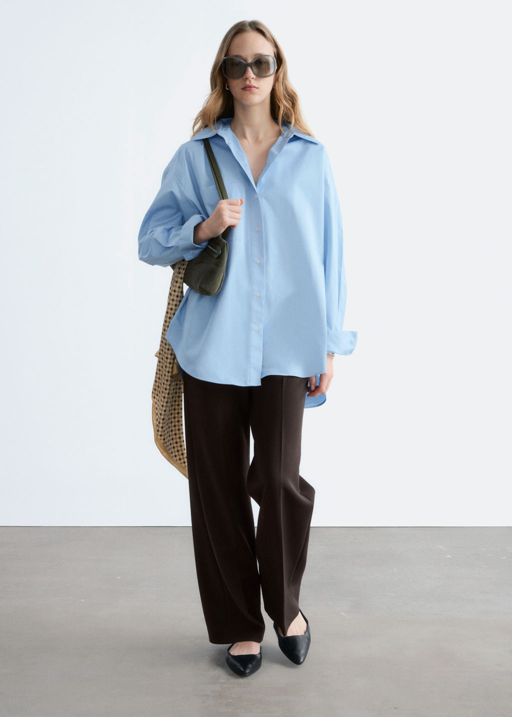 Pantalones rectos con pliegues marcados - H&m фото 6