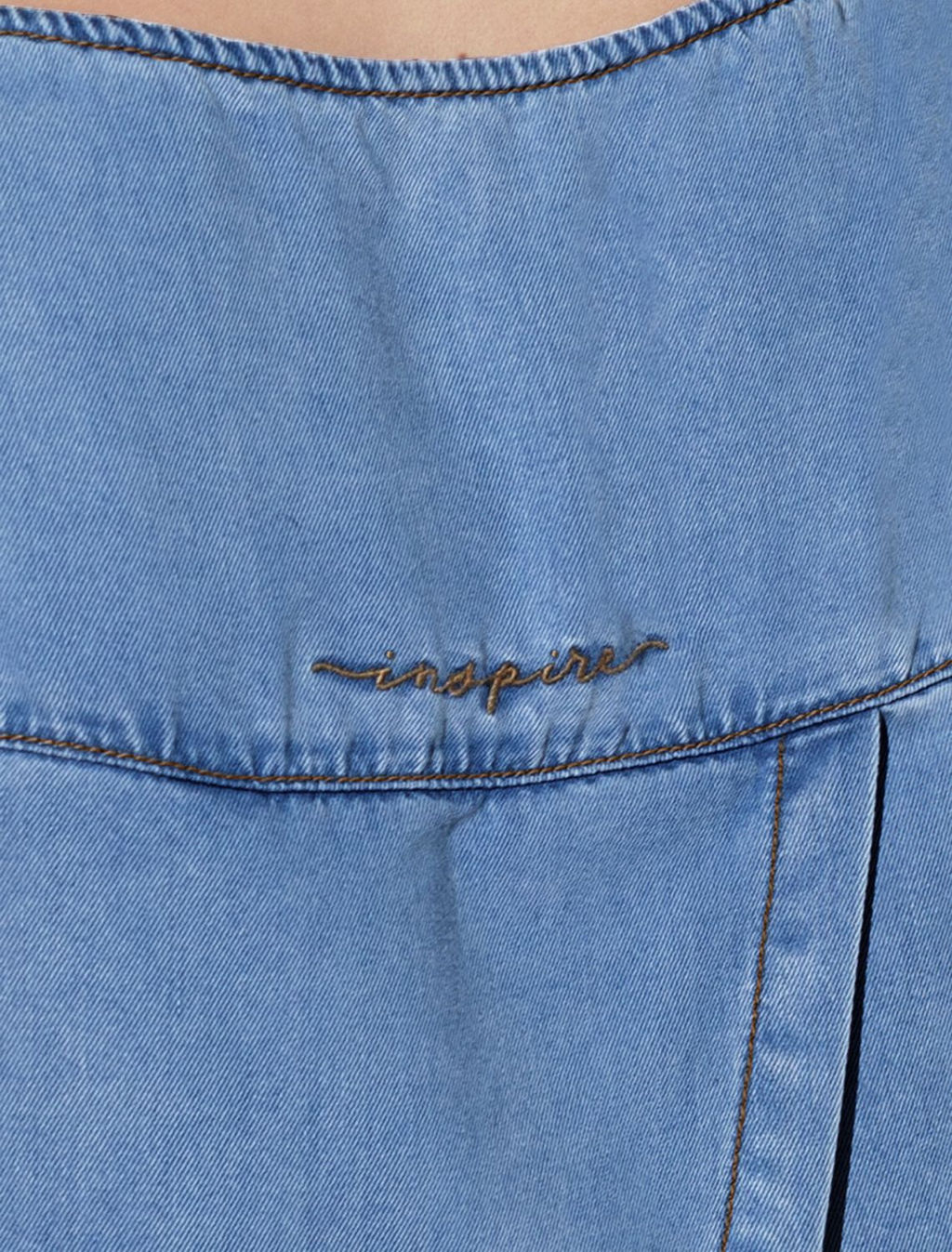 Топ с вырезом лодочка и асимметричным разрезом на спине из джинсового лиоцелла - Vilatte фото 2