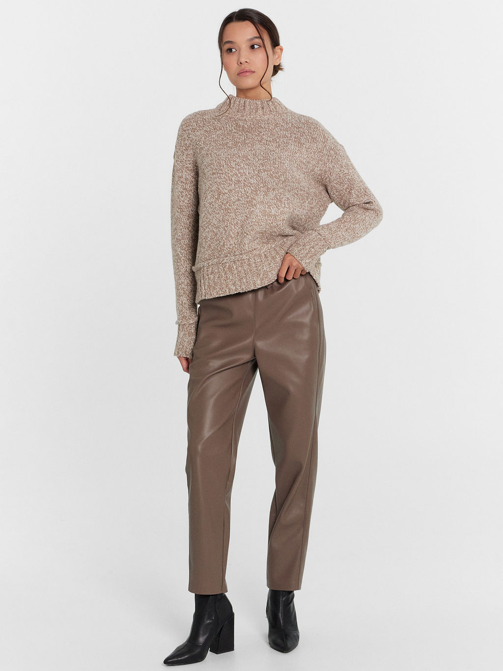 Кожаные брюки женские коричневые